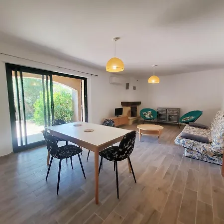 Elegant T3 Renove - Charme, Confort Et A Pied - Equipe !