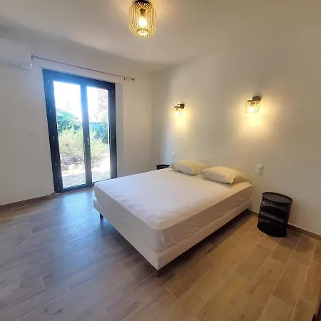 Elegant T3 Renove - Charme, Confort Et A Pied - Equipe !